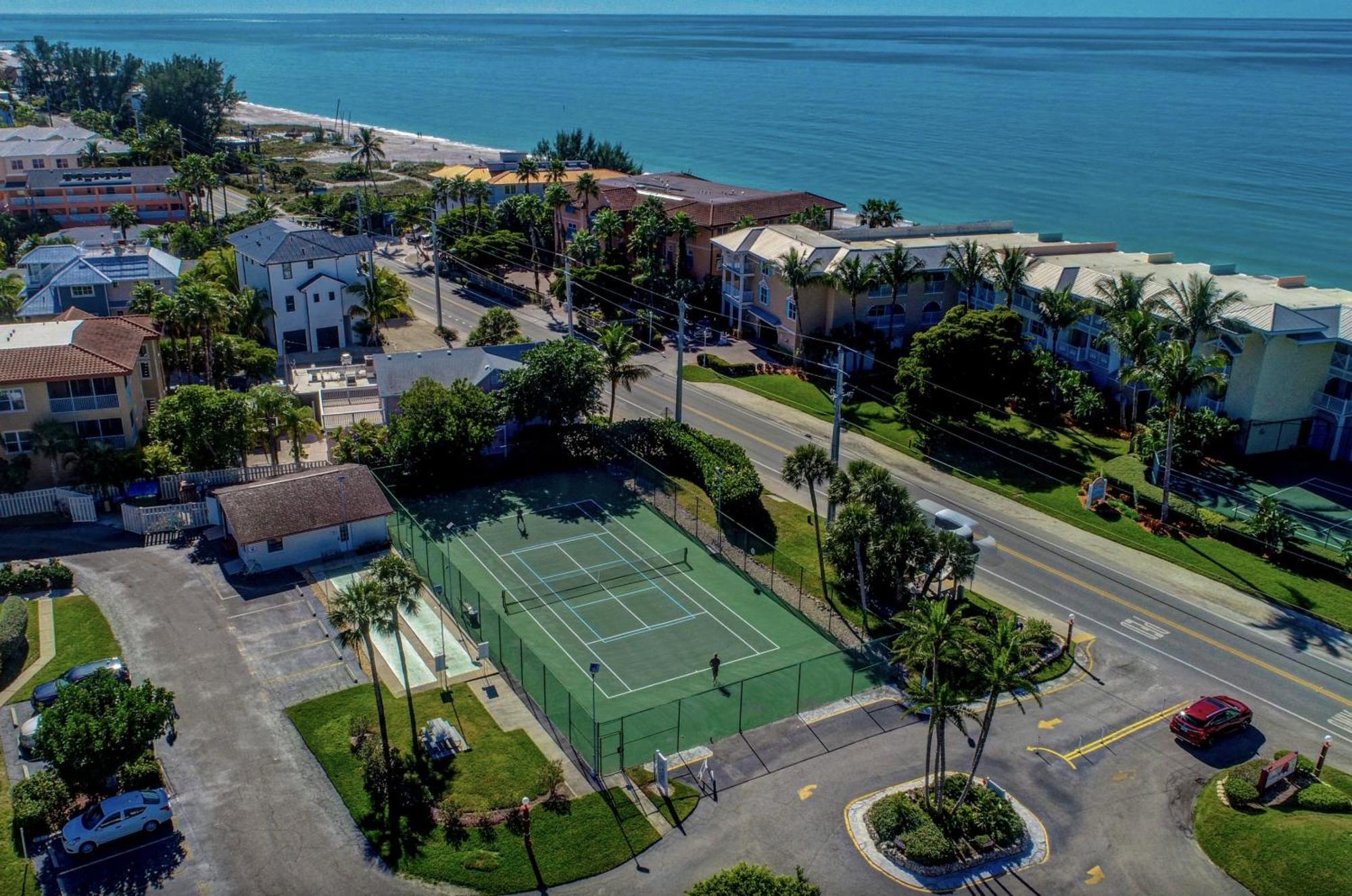 Anna Maria Island Runaway Tropical Dream-One Minute Walk To The Beach-Heated Pool Bradenton Beach Exteriér fotografie