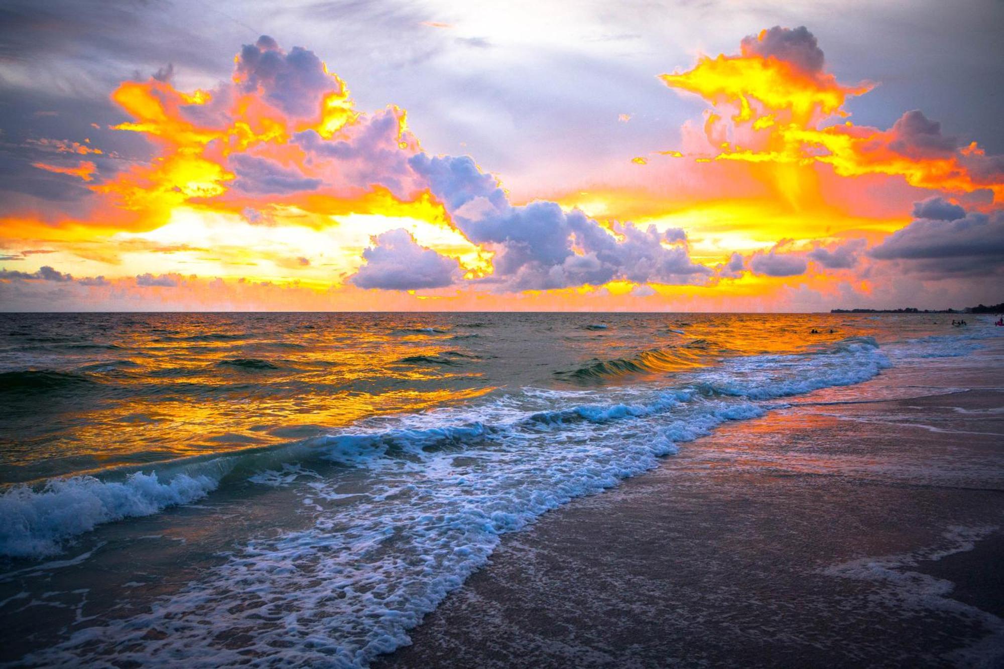 Anna Maria Island Runaway Tropical Dream-One Minute Walk To The Beach-Heated Pool Bradenton Beach Exteriér fotografie