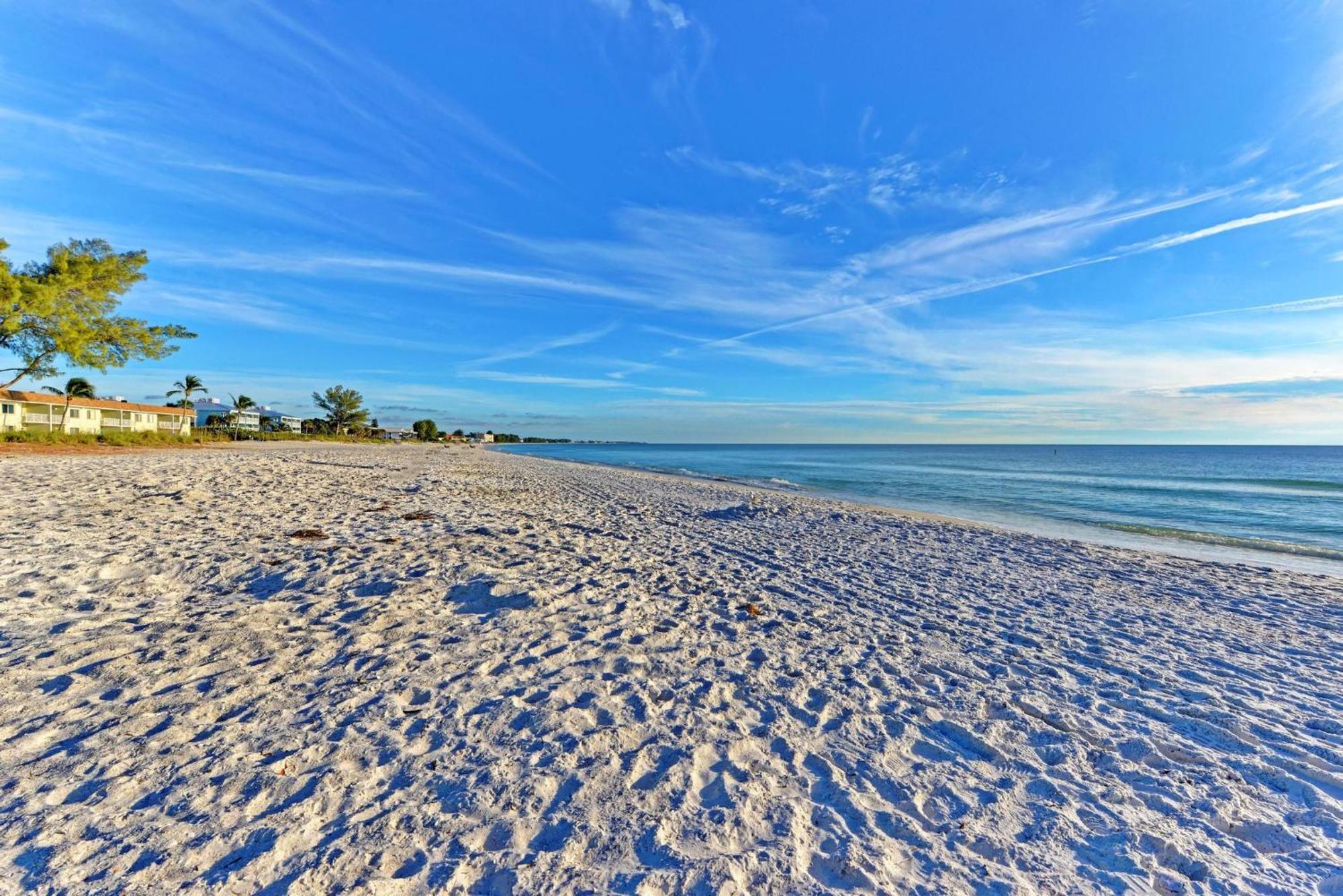 Anna Maria Island Runaway Tropical Dream-One Minute Walk To The Beach-Heated Pool Bradenton Beach Exteriér fotografie